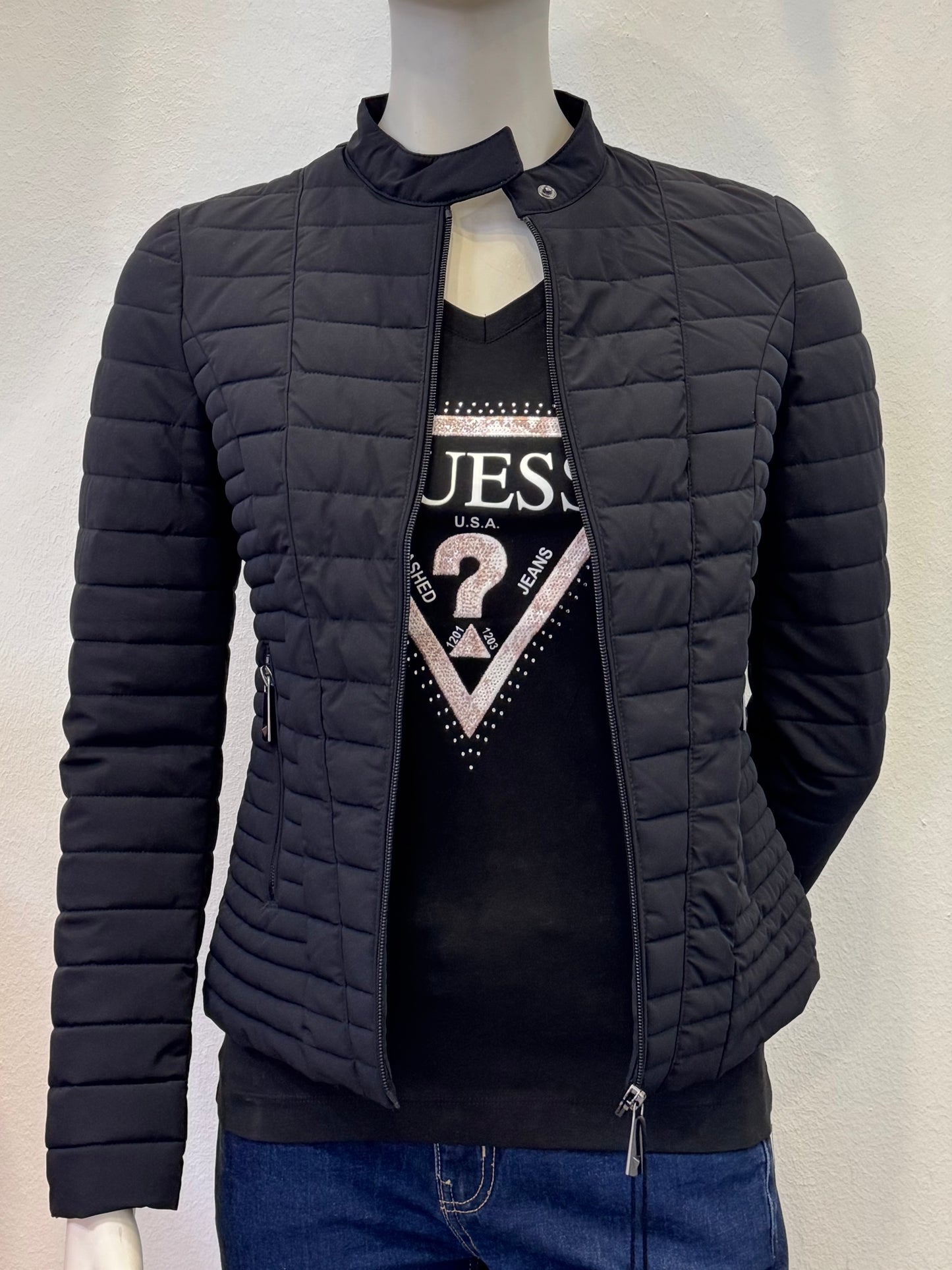 Guess Übergangsjacke Mega bequeme Paßform