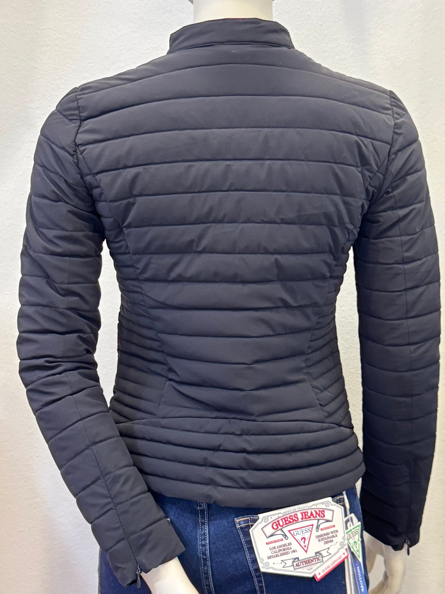 Guess Übergangsjacke Mega bequeme Paßform